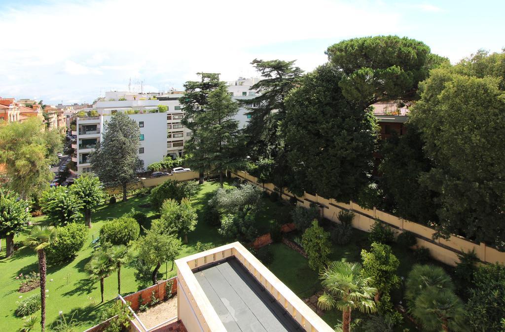 Room In Roma Isole Εξωτερικό φωτογραφία